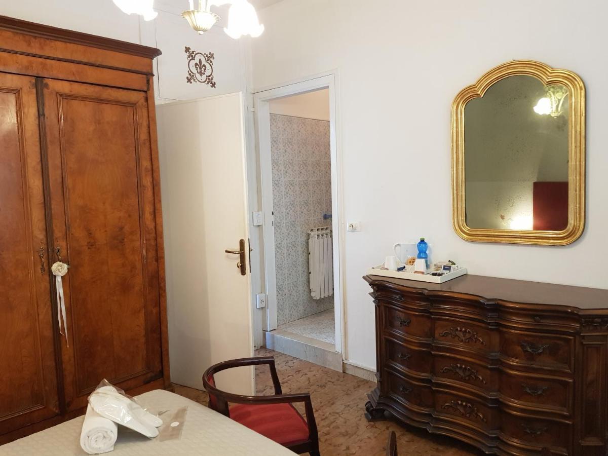 Hotel Villa Pagoda Sirmione Esterno foto