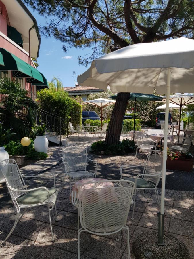 Hotel Villa Pagoda Sirmione Esterno foto