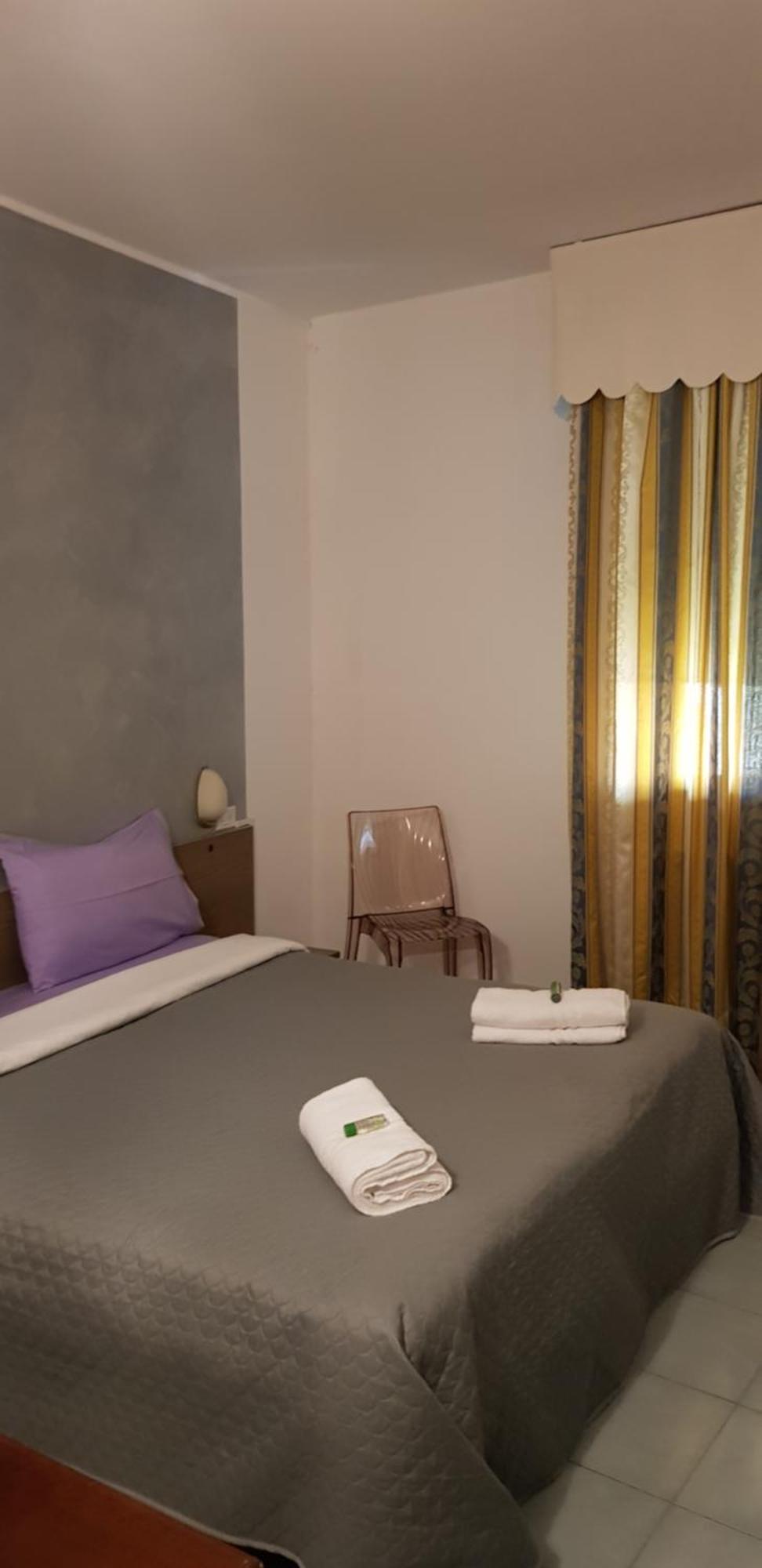 Hotel Villa Pagoda Sirmione Esterno foto