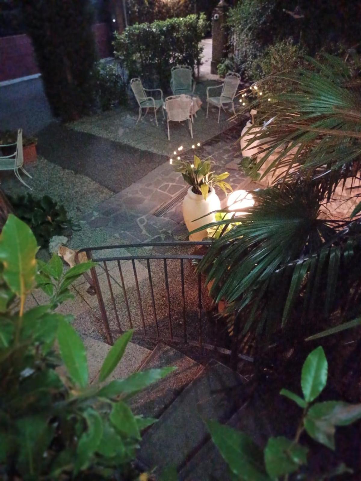 Hotel Villa Pagoda Sirmione Esterno foto