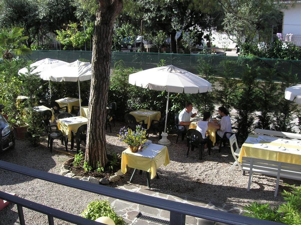 Hotel Villa Pagoda Sirmione Esterno foto